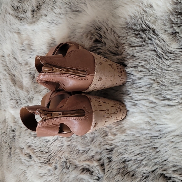 ALDO wedge sandals - Picture 3 of 5